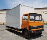 Driving a Mercedes Box 809 similar to this one is how I got started as a trucker.